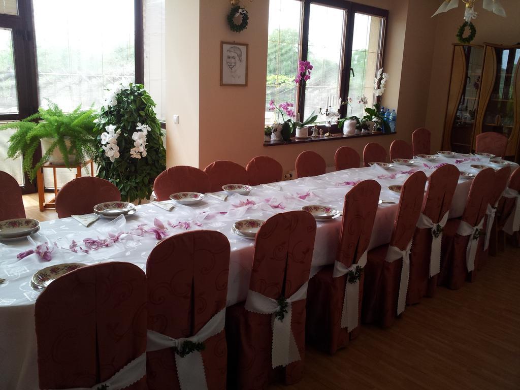 Gosciniec Sloneczny Hotel Drzonków Екстериор снимка